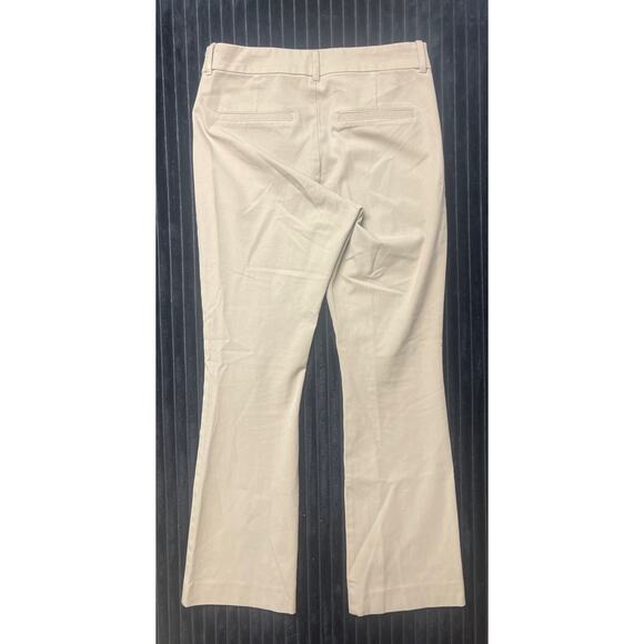 Old Navy Women's High Rise Flare Pants Sz 6 Nude Secret Smooth Pockets - Picture 2 of 4